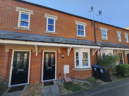 3 Bed Terraced House, Barr Piece, MK12