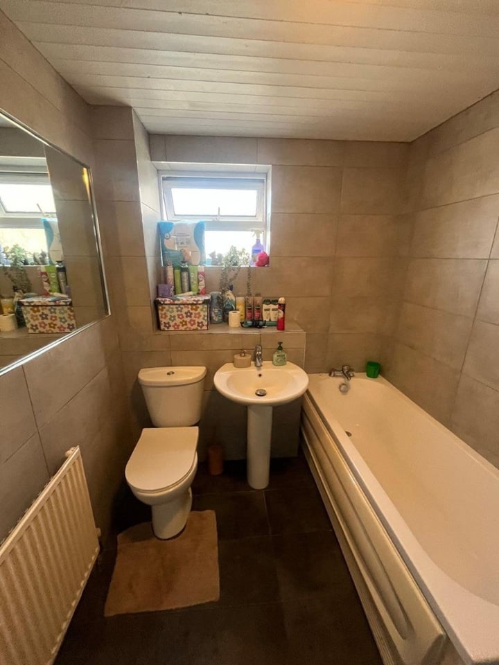 Additional image 4 of Room in a Shared House, Disraeli Gardens, LS11, N1 7GU