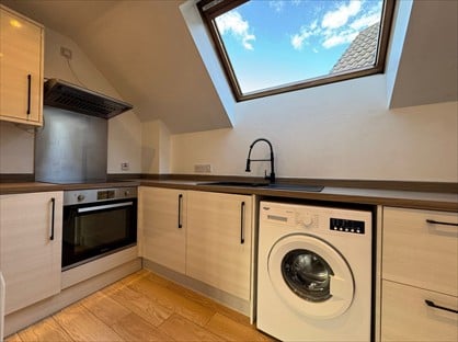 2 Bed End Terrace, Avondale Gardens, TW4