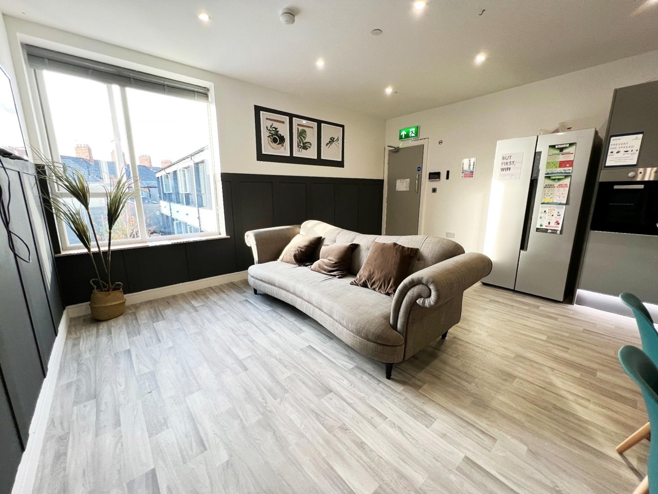 1 Bed Flat, Cathays Terrace, CF24 photo 3