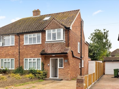 Studio Flat, Gordon Road, TW15