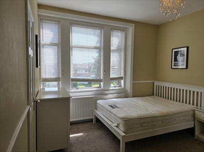 Room in a Shared House, Station Road, DA15