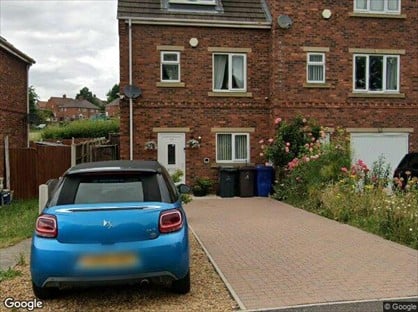 3 Bed End Terrace, Thornwood Close, S63