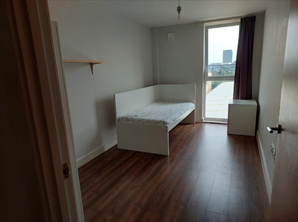 Room in a Shared Flat, Molineaux Court, TW3