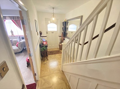 4 Bed Semi-Detached House, Morden, SM4