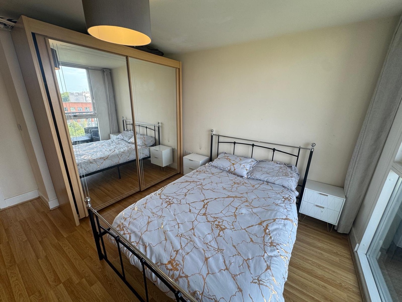 1 Bed Flat, Langley Walk, B15 photo 4