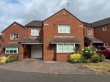 3 Bed Detached House, Overman Close, DY9