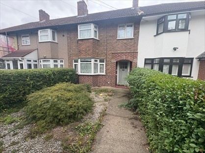 3 Bed Terraced House, Northfield Park, UB3