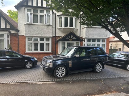 Room in a Shared House, Carshalton Park Road, SM5