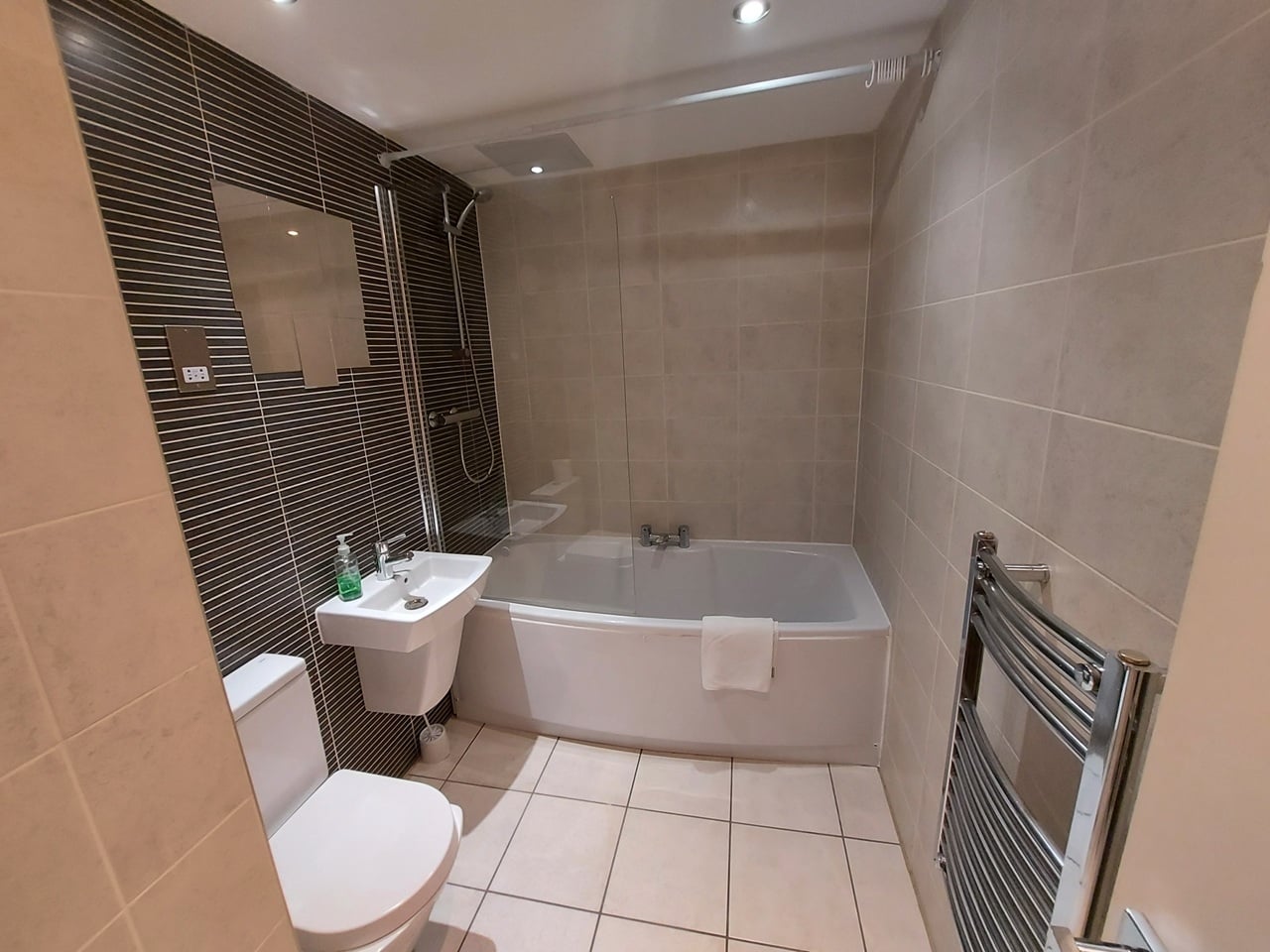 Additional image 5 of 2 Bed Flat, The Axis, NG1, N1 7GU