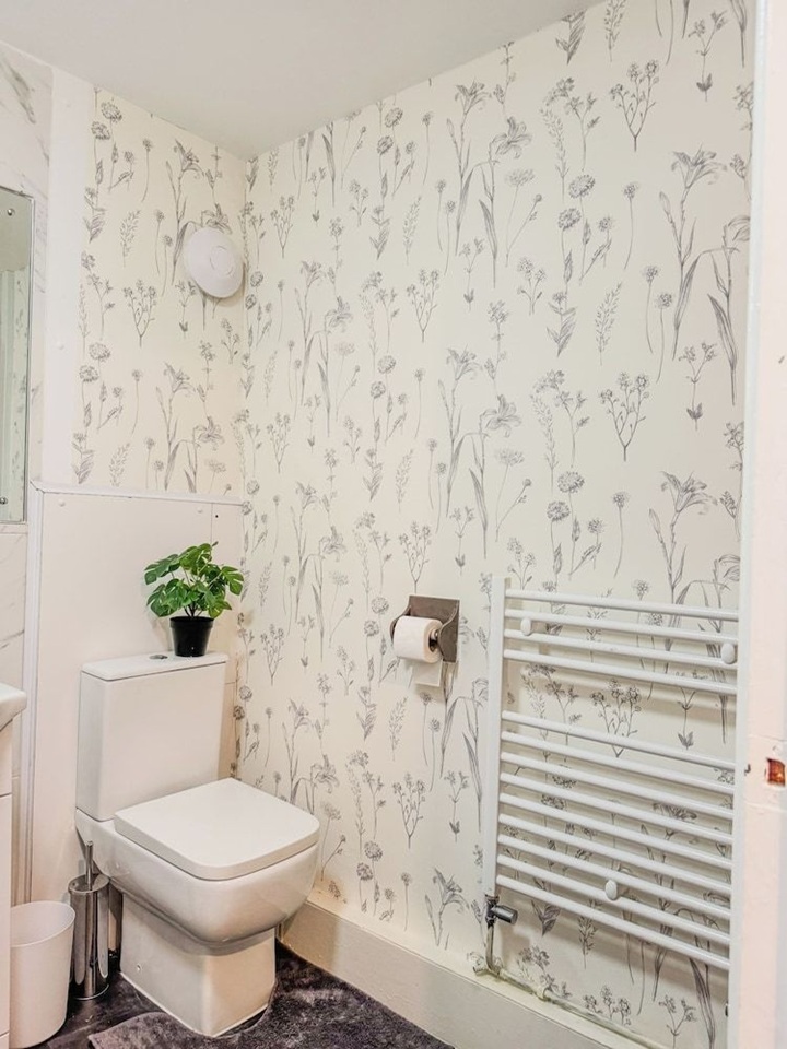 Studio Flat, Givendale Drive, M8 photo 3