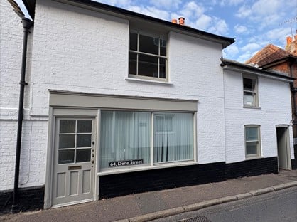 1 Bed Maisonette, Dene Street, RH4