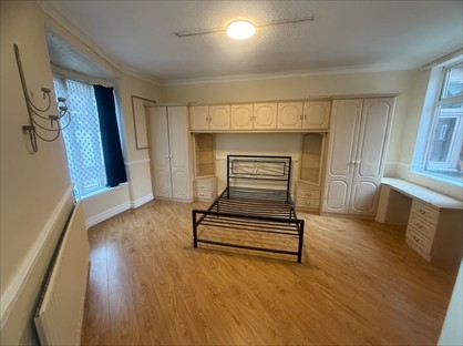 3 Bed Terraced House, Ellis Avenue, LE4