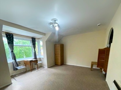 Studio Flat, Snowdon Drive, NW9