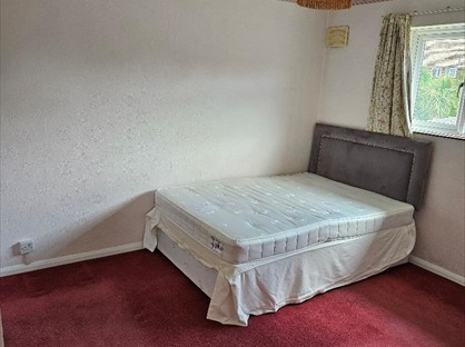 Room in a Shared House, Spring Close, WD6