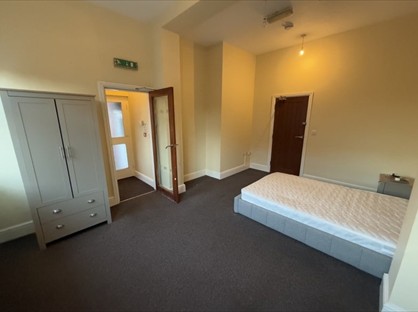 Room in a Shared House, George Street, DE55