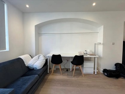 Studio Flat, Avon Court, E14