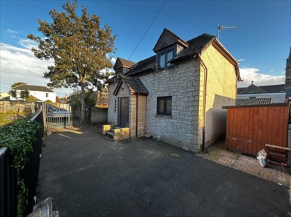 3 Bed Detached House, Cross Street, DD5