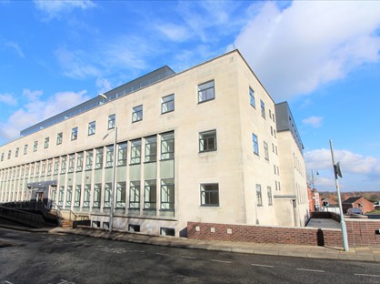 2 Bed Flat, Dorchester Apartments, SK1