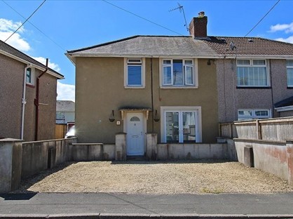 3 Bed Semi-Detached House, Heathfield Crescent, CF72