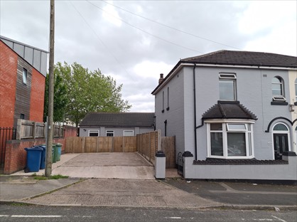 Room in a Shared House, Rowley Street, ST16
