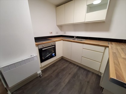 2 Bed Flat, Drake Street, OL16