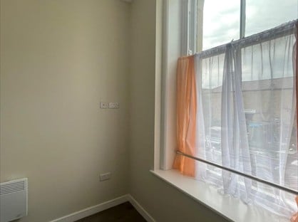 2 Bed Flat, Station Road, WF17