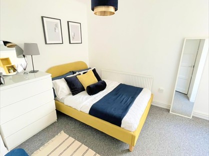 Room in a Shared Flat, Strang House, N1