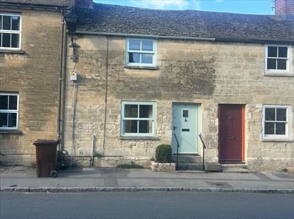 2 Bed Terraced House, Gloucester Road, GL54