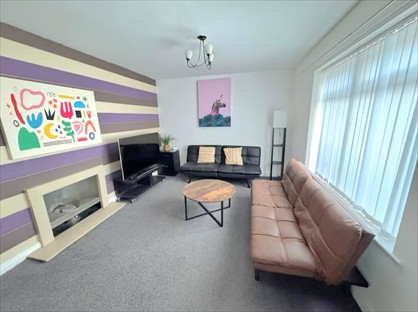 3 Bed Semi-Detached House, Woodstock Road, M40