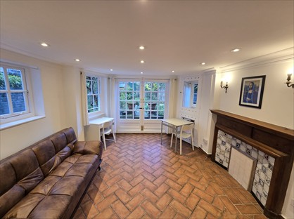 Studio Flat, Addison Road, W14