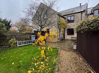 2 Bed Terraced House, Wisdoms, OX29