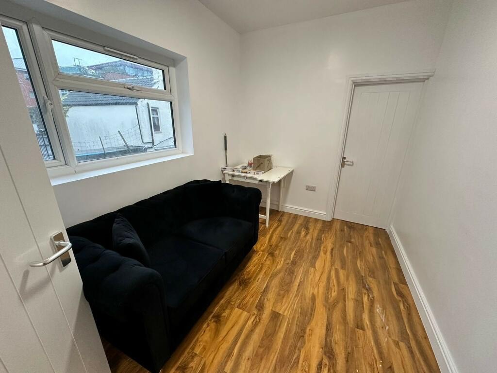 Additional image 6 of Room in a Shared Flat, Alfreton Road, NG7, N1 7GU