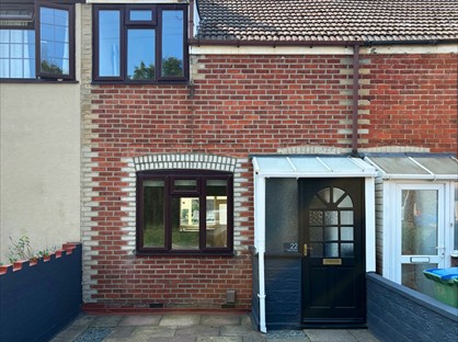 2 Bed Terraced House, Derlyn Road, PO16