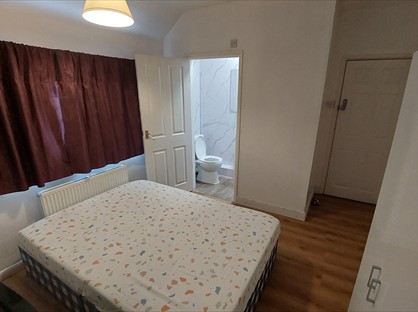 Room in a Shared House, Overn Avenue, MK18
