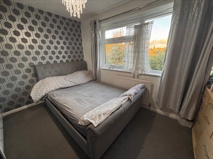 Room in a Shared House, Savay Close, UB9