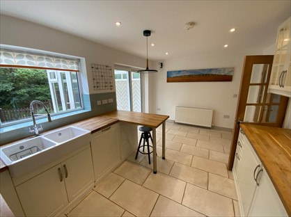 4 Bed Semi-Detached House, Totley Brook Road, S17