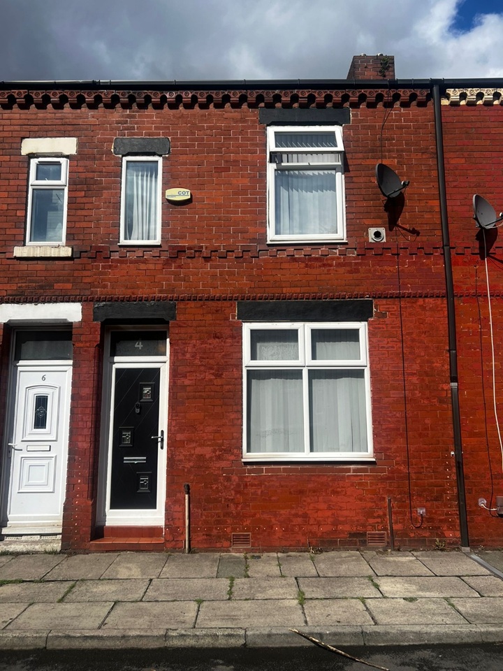 2 Bed Terraced House, Mere Avenue, M6