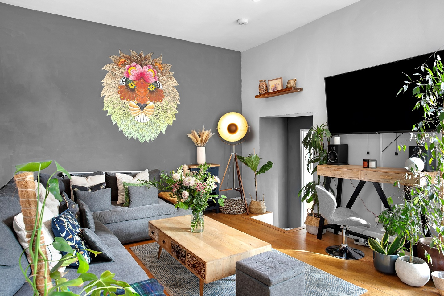2 Bed Flat, Wandsworth Road, SW8 photo 5
