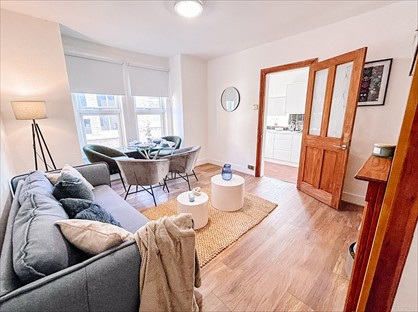 3 Bed Flat, Hotham Road, SW19