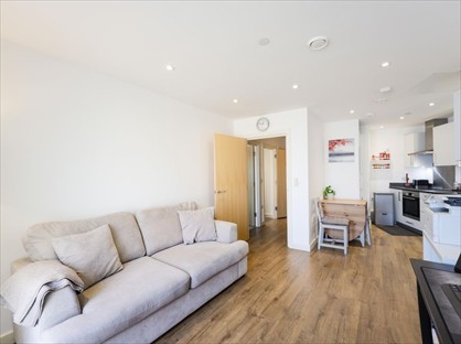 1 Bed Flat, Charter Court, HA5