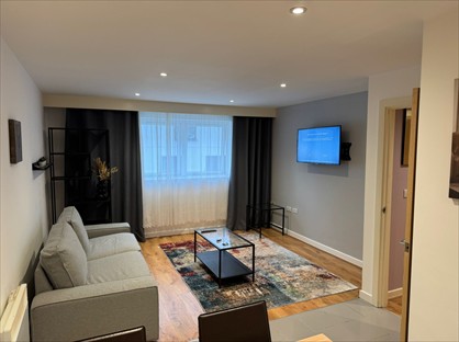 1 Bed Flat, Naval Road, M4