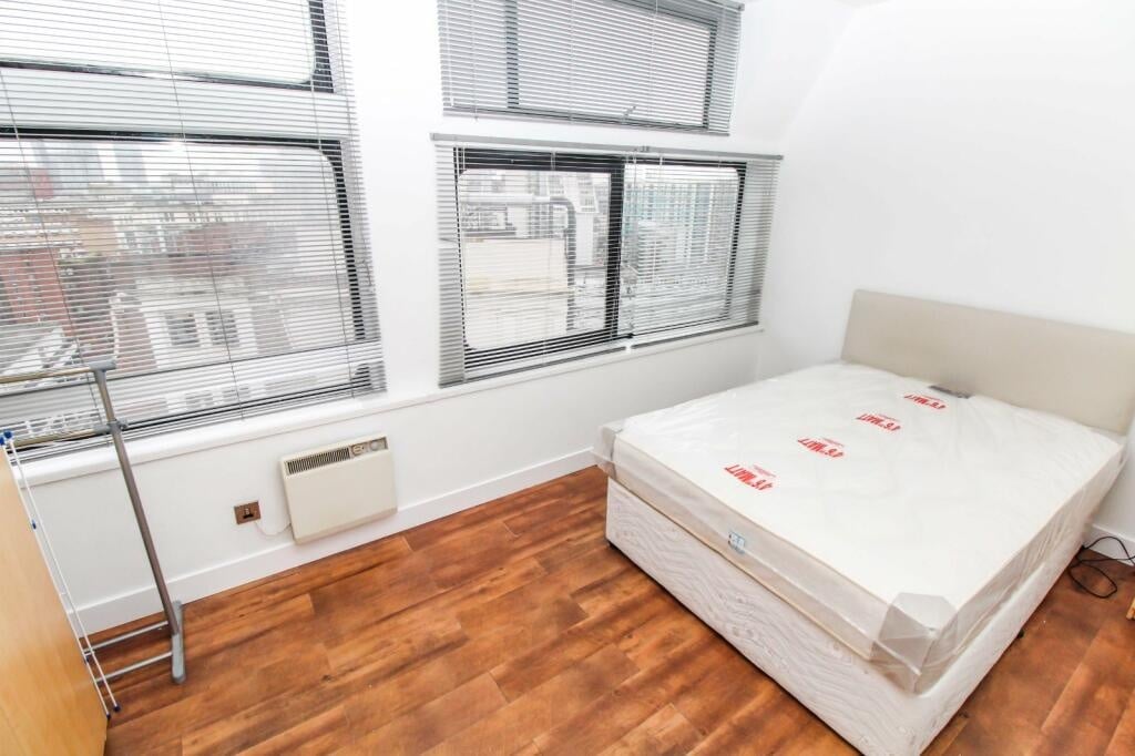 Additional image 4 of 2 Bed Flat, City Heights, M3, N1 7GU