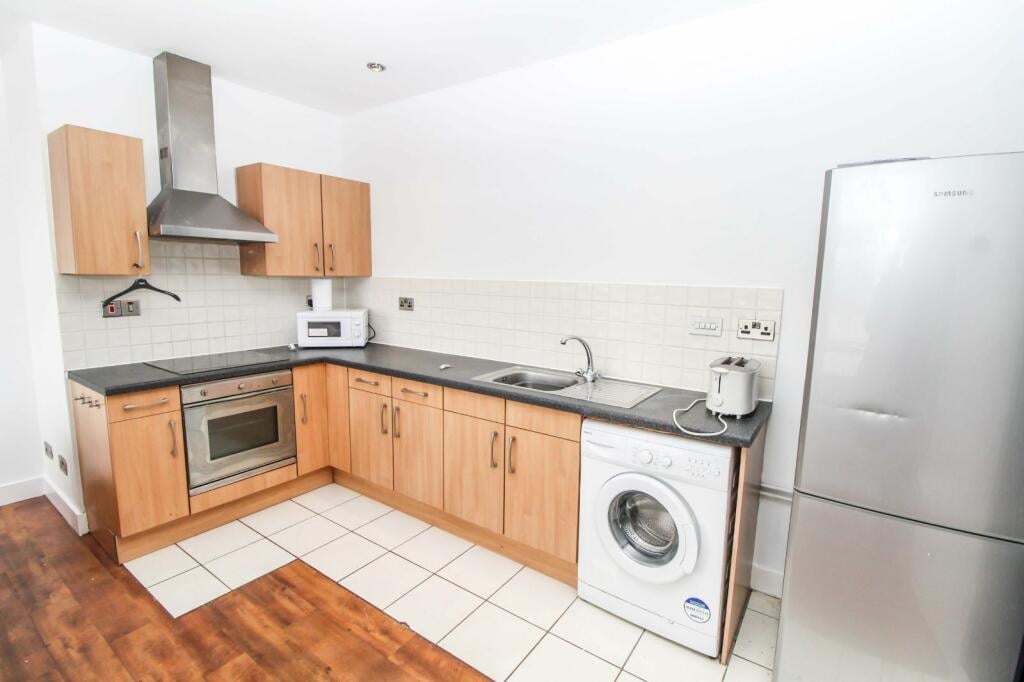 Additional image 3 of 2 Bed Flat, City Heights, M3, N1 7GU