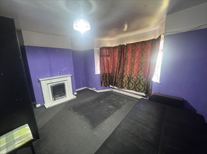 4 Bed Semi-Detached House, Laughton Road, UB5