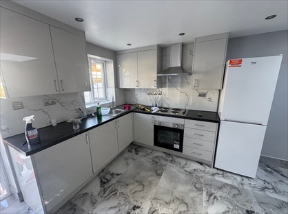 1 Bed Flat, Almorah Road, TW5