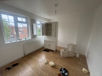 2 Bed Flat, Ryefield Avenue, UB10