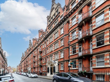 3 Bed Flat, Clarence Gate Gardens, NW1