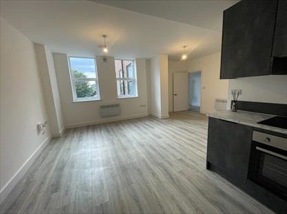 2 Bed Flat, Elm House, SL1