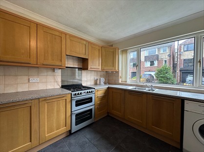 3 Bed Semi-Detached House, Low Road, S6